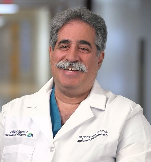 Médico endocrinólogo Jesús Hernandez